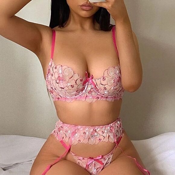 Sexy Sheer Floral Embroidered Lingerie Set - Picture 1 of 13